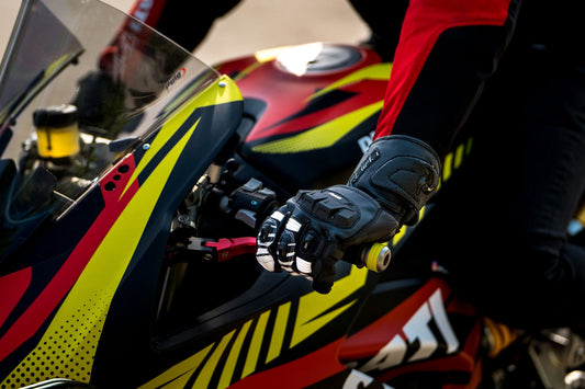 Raida AeroPrix Motorcycle Gloves | White