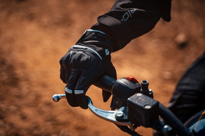 Raida AirWave Motorcycle Gloves | White